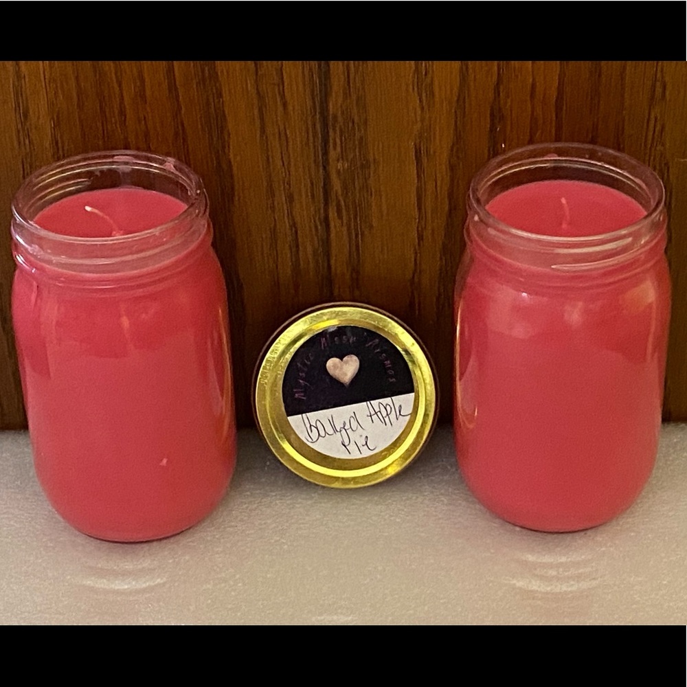 Hand Poured Baked Apple Pie Scented Soy Candle - Picture 1 of 4